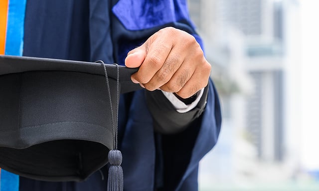 close up graduatioin hat.jpg