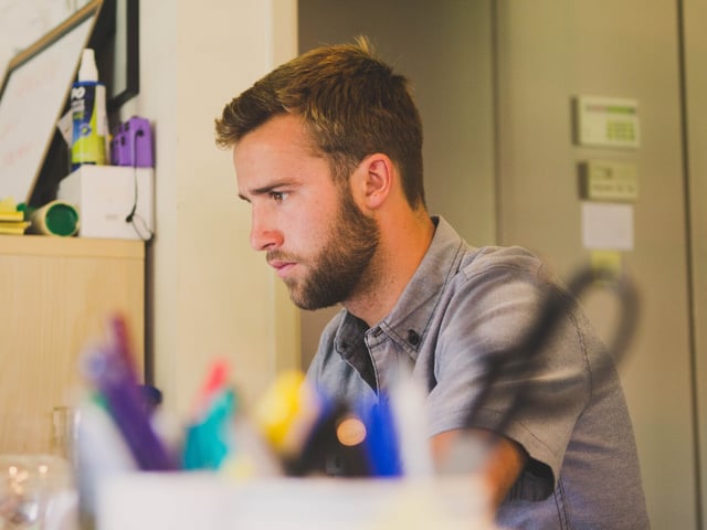 student looking at screen.jpg