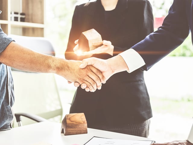 real estate agent handshake.jpg