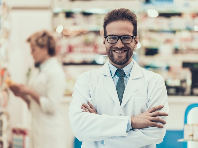 Pharmacy Technician or Pharmacist: Is Either Job Right for You?
